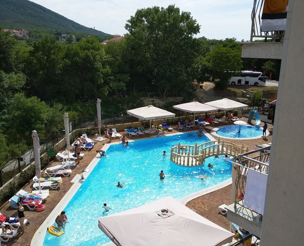 Ahilleon Park Boutique Hotel主图