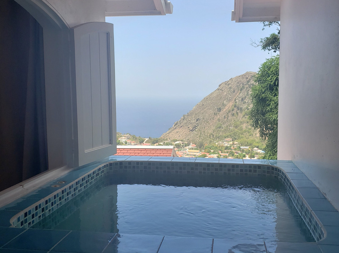 Queen's Hotel, Bar & Kitchen主图