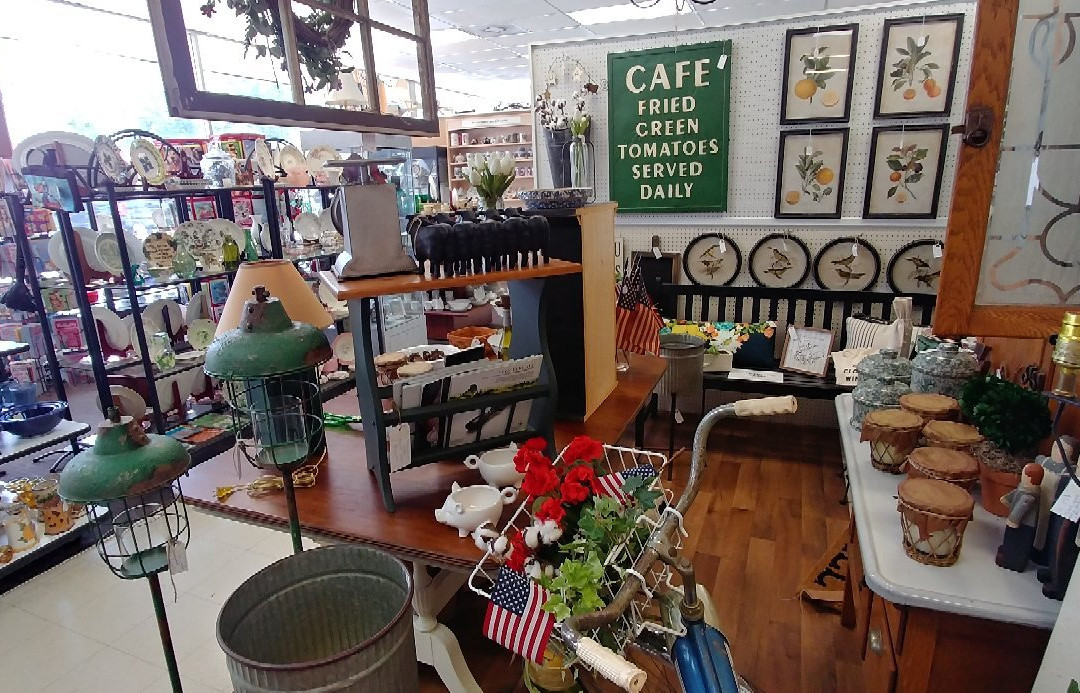 Gateway Antiques Mall-达洛尼加必去景点