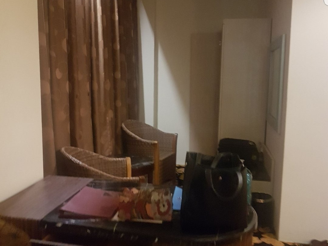 皇家滚石酒店主图