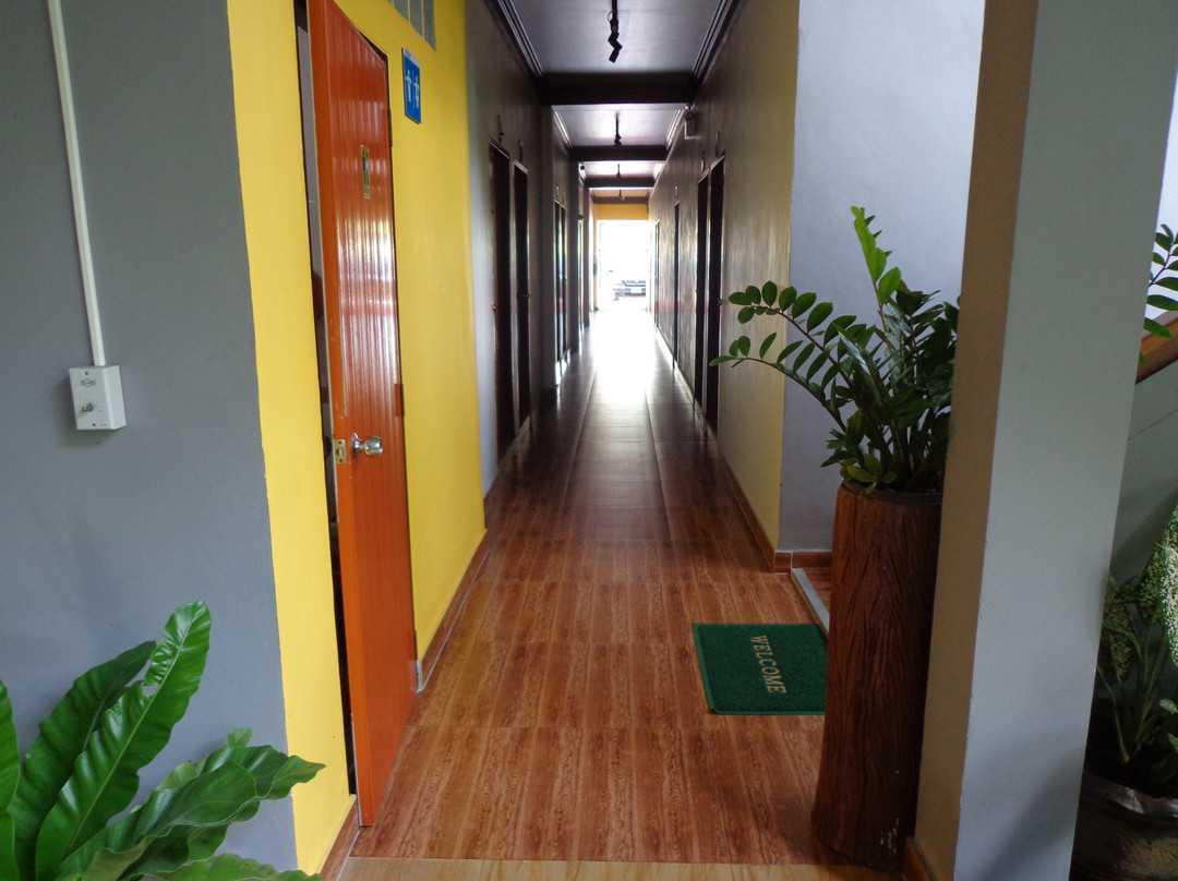 First & Frang Hotel主图