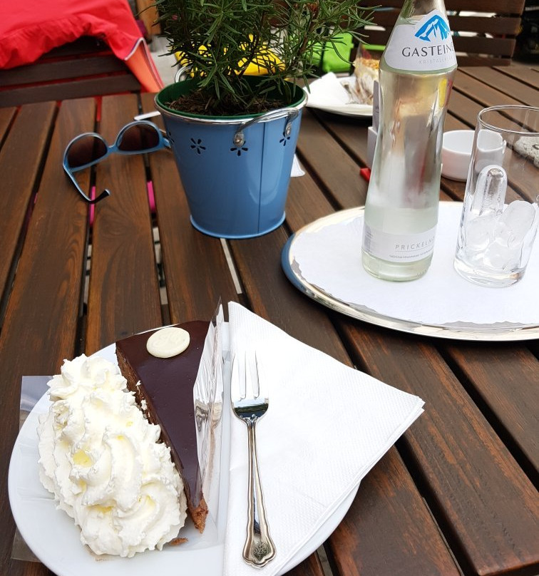 Embach餐馆和美食-Cafe Heitzmann