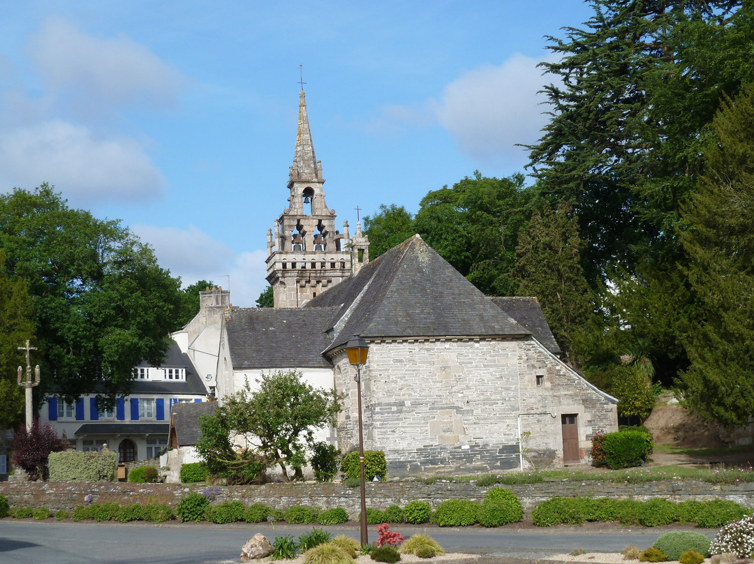 Eglise Romane de Locquenole景点图片