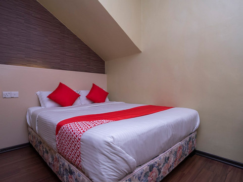 OYO 614 D'Pinetrees Hotel主图