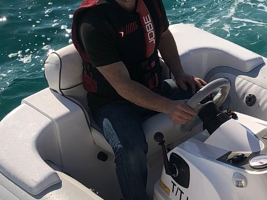 Holls Boat Charter-卡拉多尔必去景点