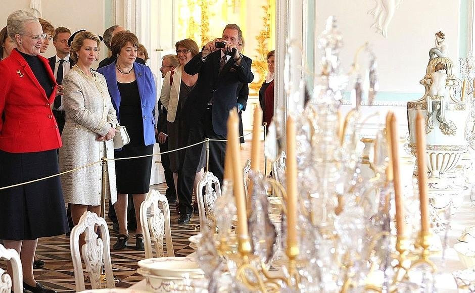 Peterhof Vip Tour景点图片