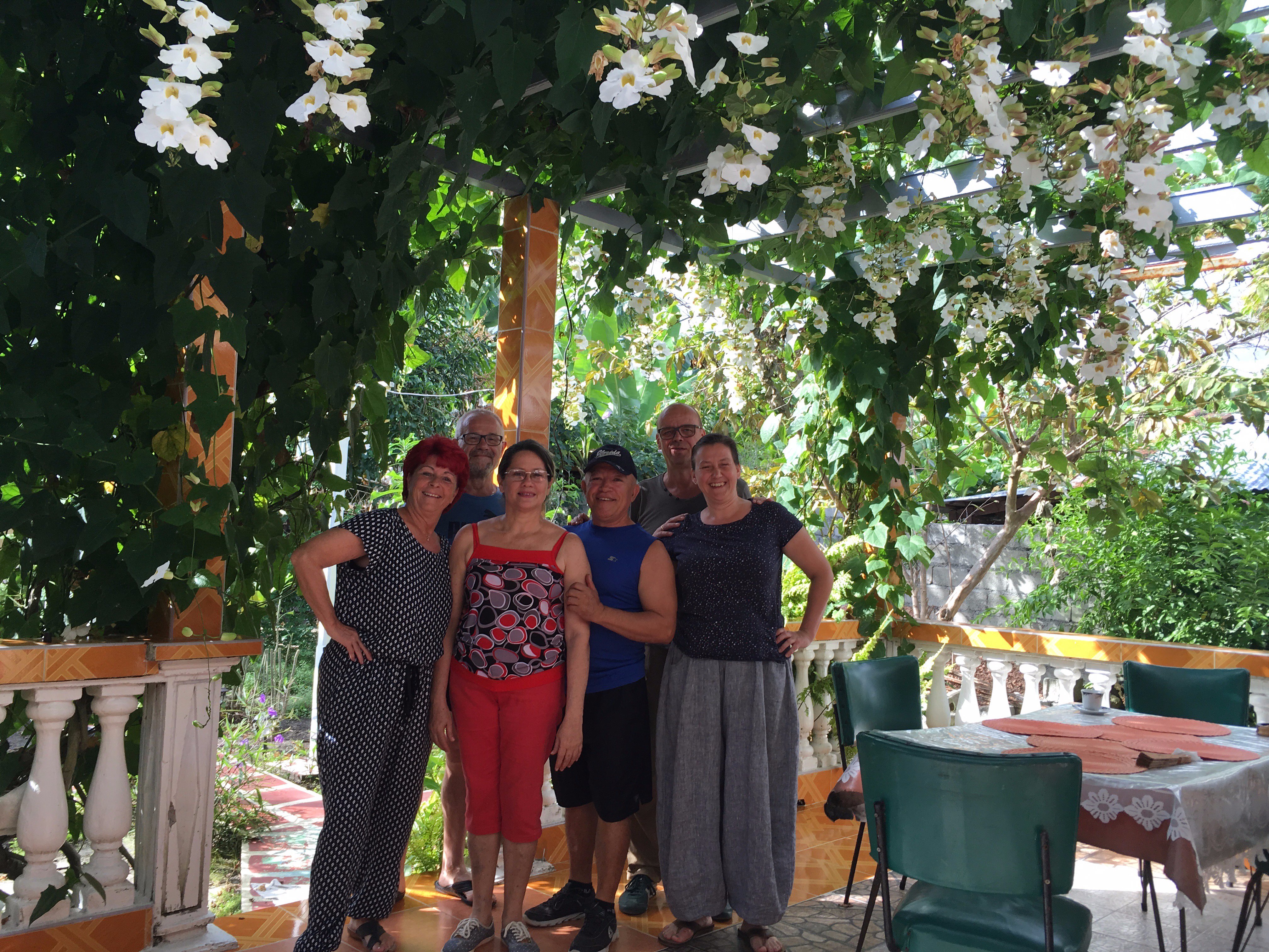 Alejandro and Susana House-餐饮