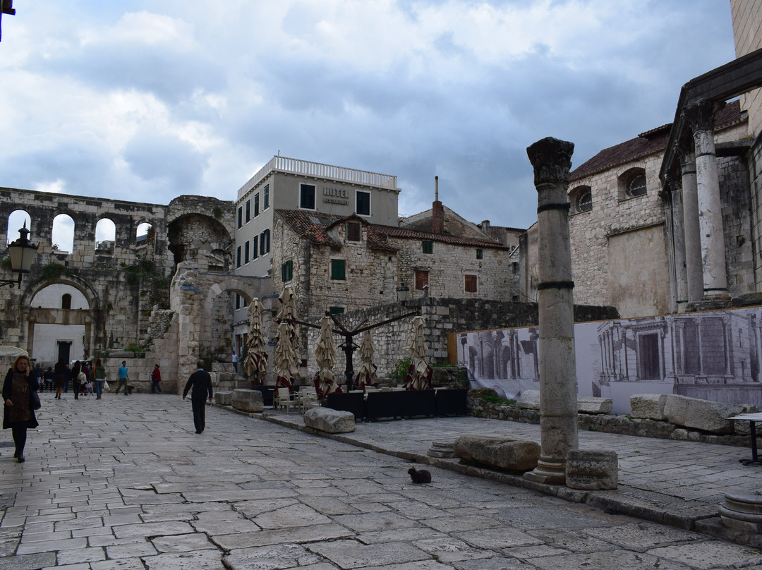 Kresimirova Street / Decumanus景点图片