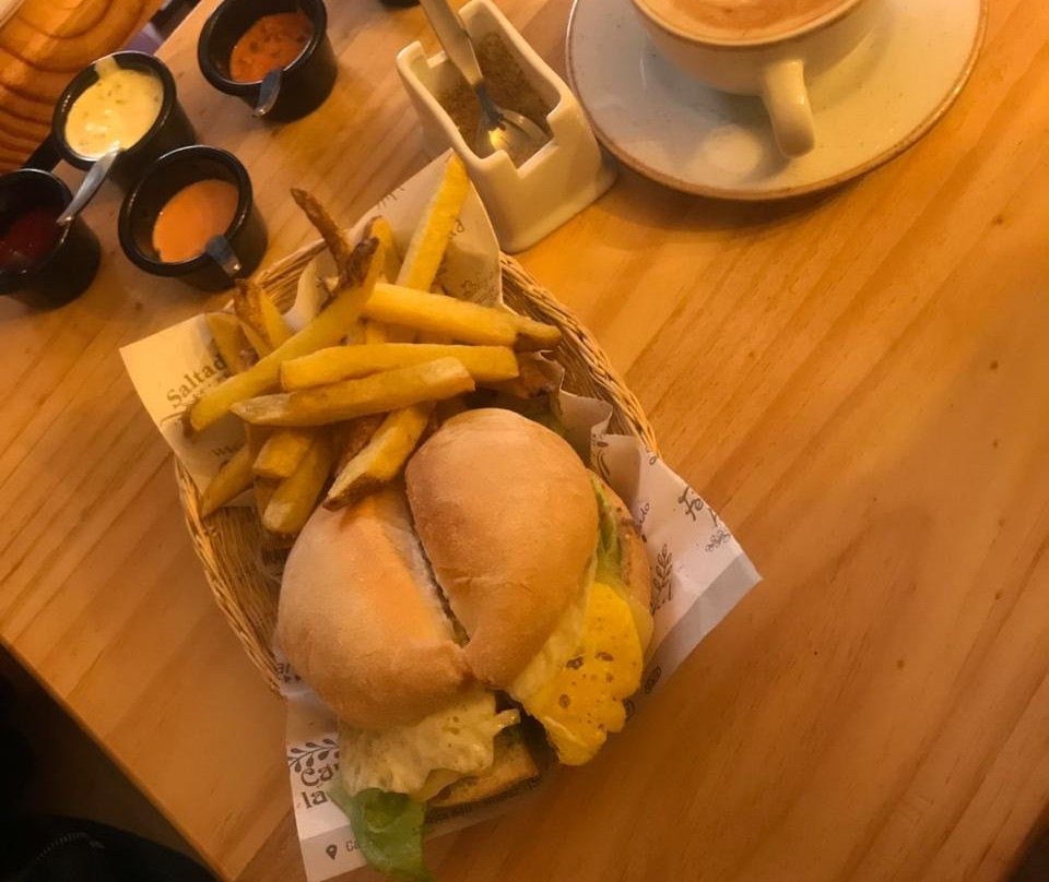 Pashta Sangucheria Artesanal