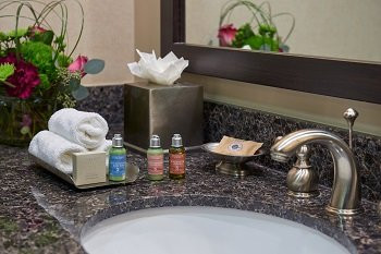 Saint John's Resort主图