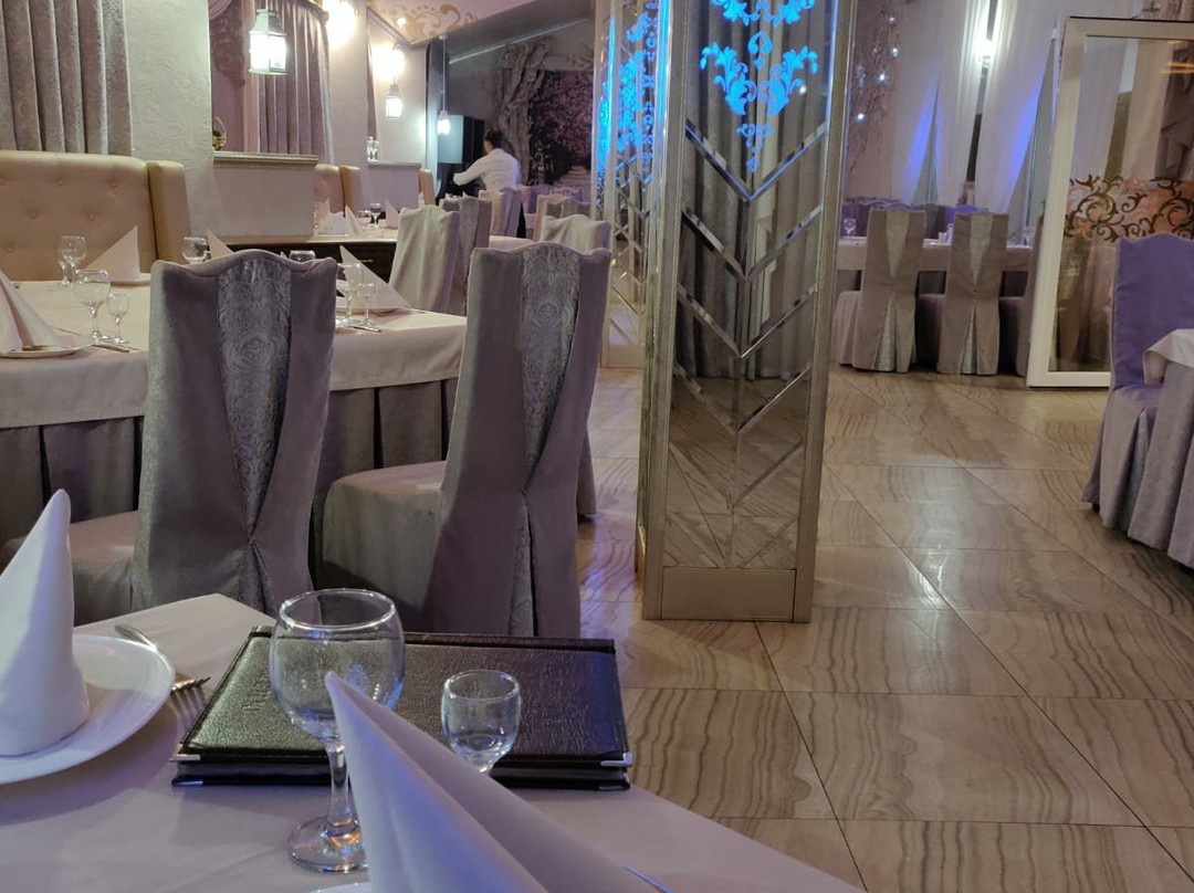 Stara Synyavka餐馆和美食-Forest Restaurant