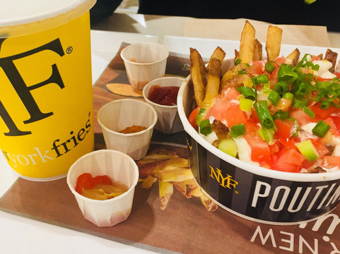 CF Fairview Mall-多伦多必去景点