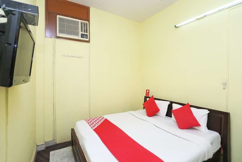 OYO Hotel New Blue Umbrella主图