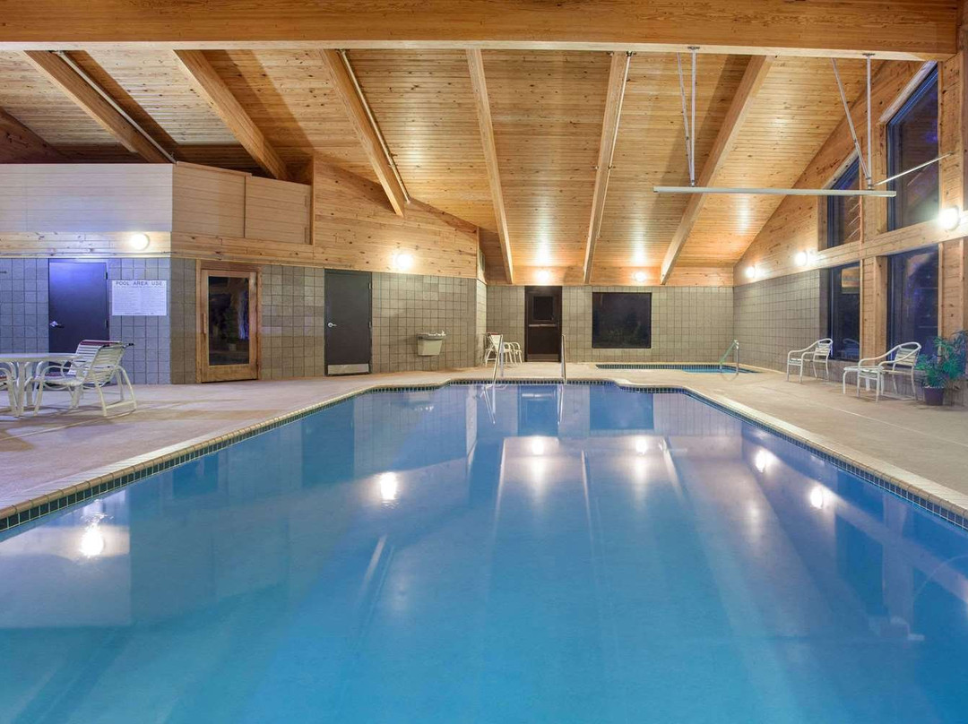 AmericInn by Wyndham White Bear Lake St. Paul主图