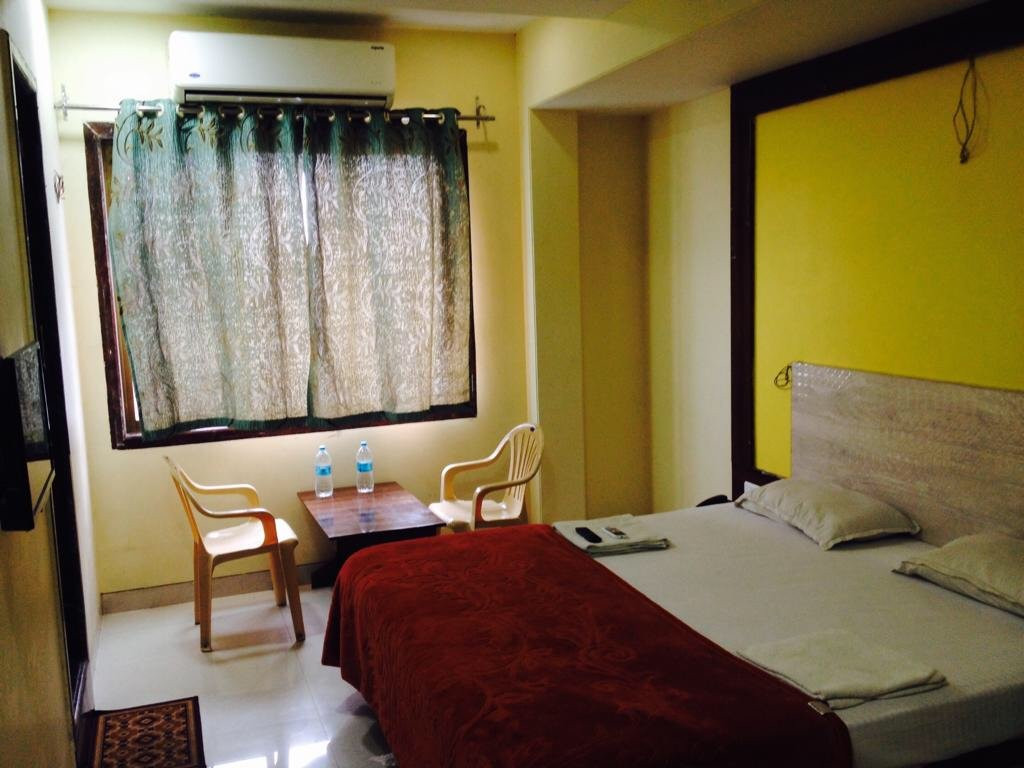 OYO 40315 Hotel Omkar Residency