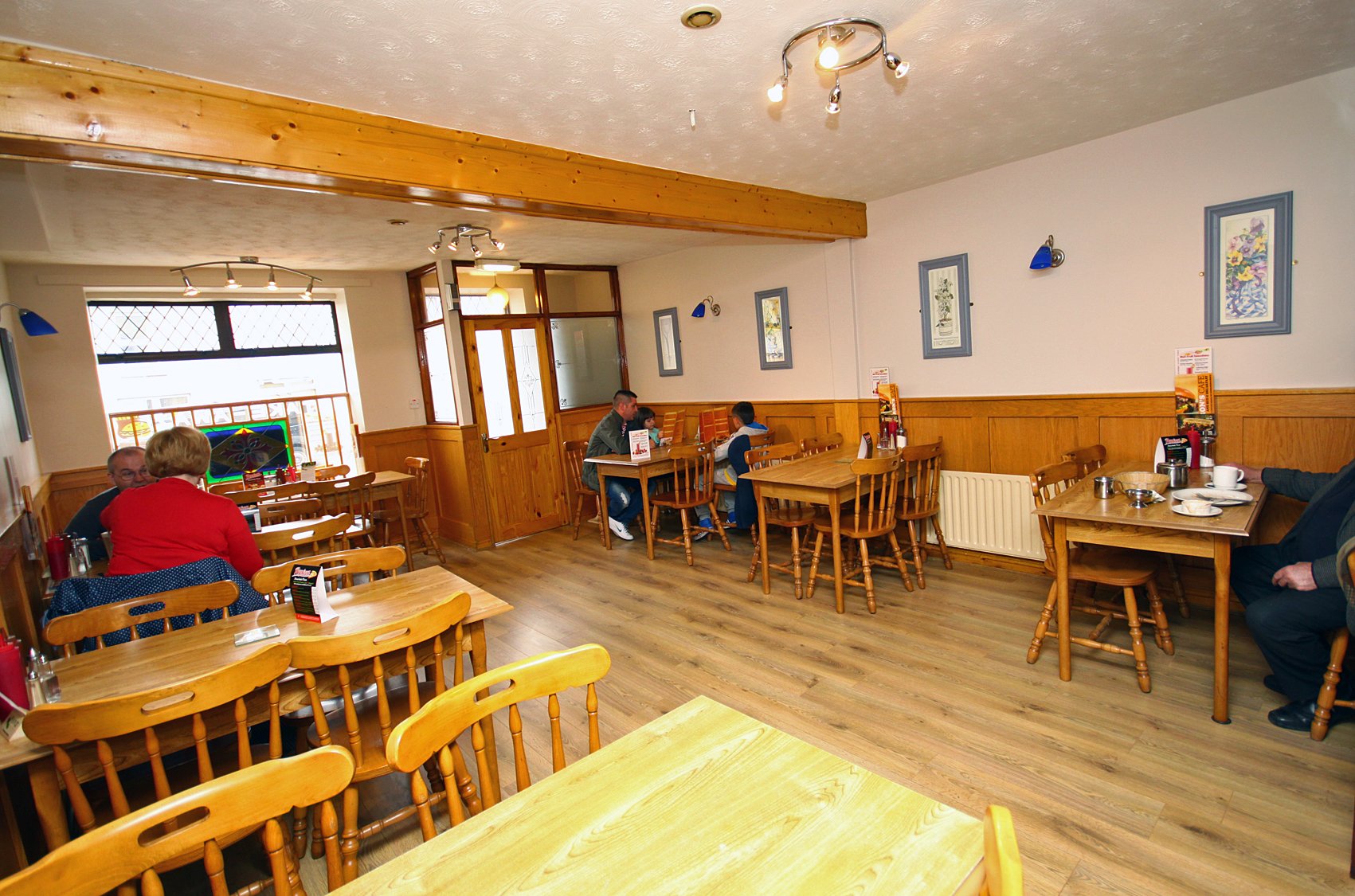 Barron's Cafe, Takeaway and B&B-官方