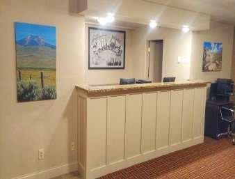 Super 8 by Wyndham Dillon主图