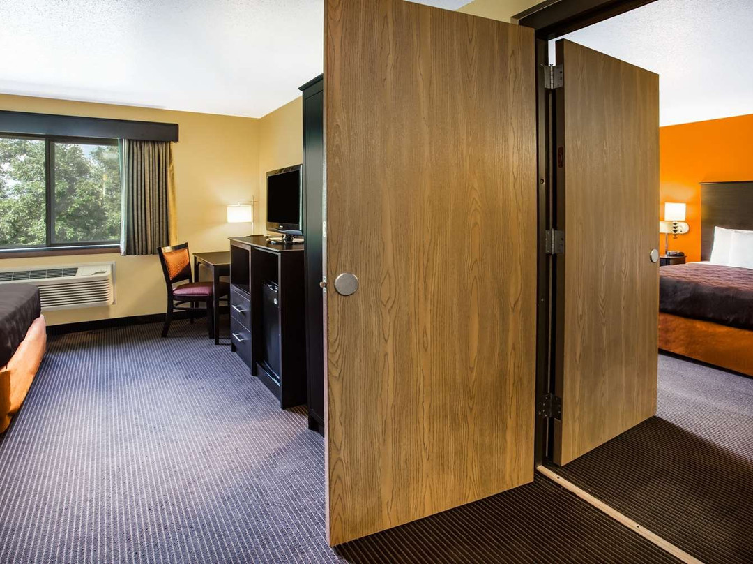 AmericInn by Wyndham Menomonie主图