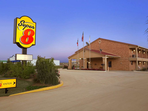 普莱森顿速8酒店主图