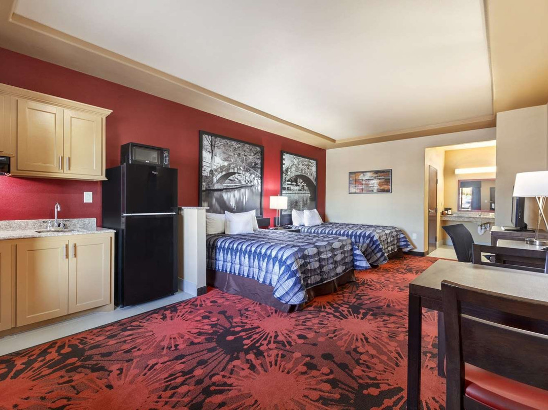 Super 8 by Wyndham Karnes City主图