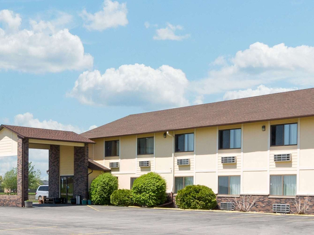 Super 8 by Wyndham Perry IA主图