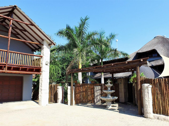 Beyond the Boma主图