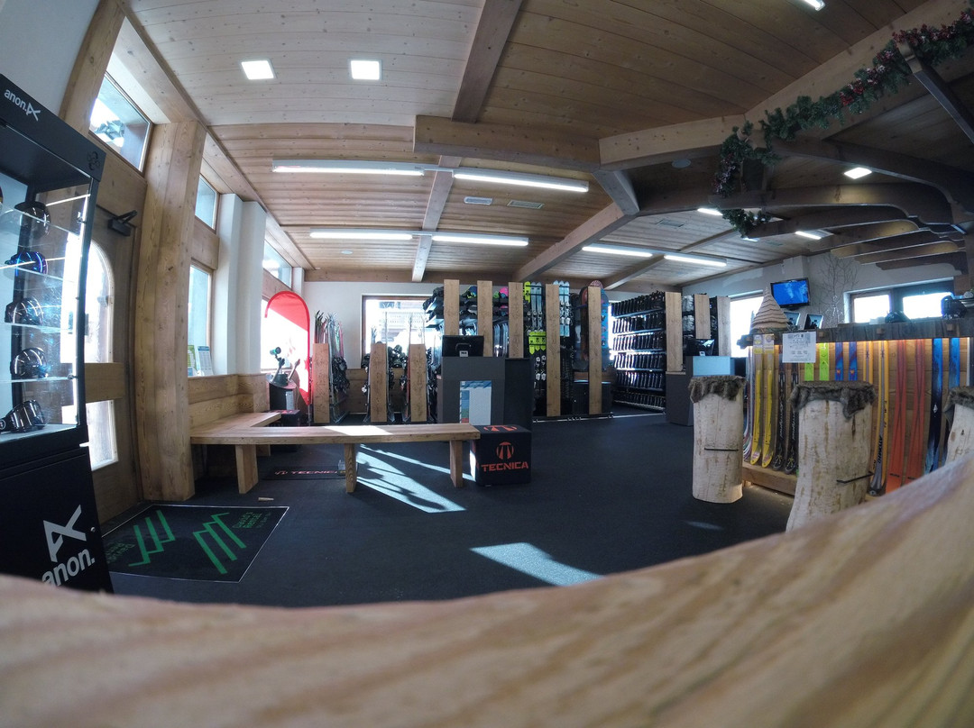 David's Rental Ski & Bike-利维尼奥必去景点