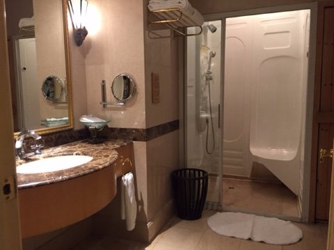 东莞豪门大饭店-浴室