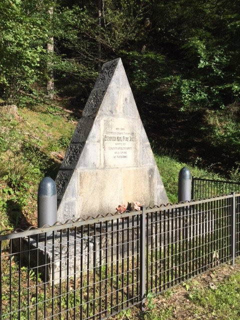 Monumento all'Arciduca Karl a Ugovizza景点图片