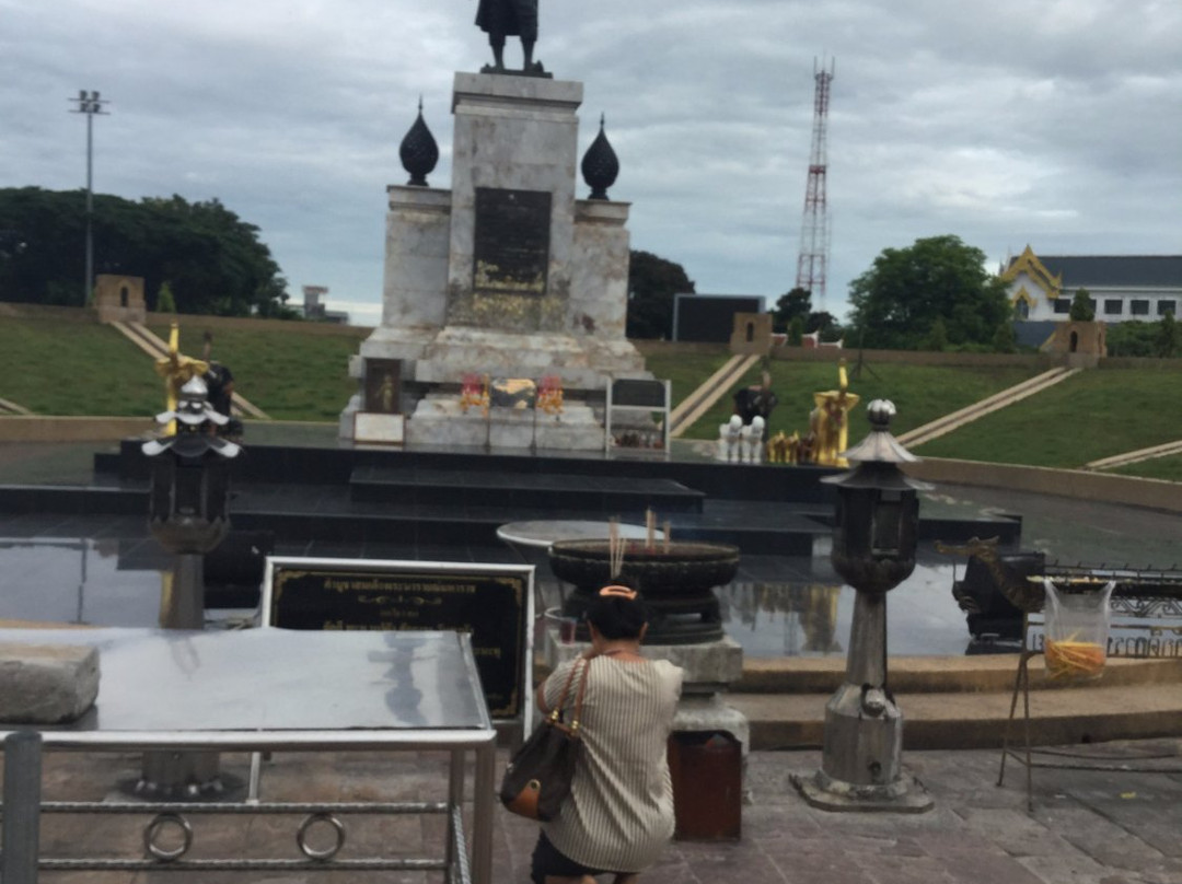 Statue of King Narai the Great景点图片