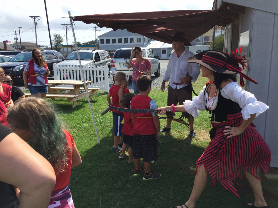 Pirate Ship Adventures of Chincoteague-钦科蒂格岛必去景点