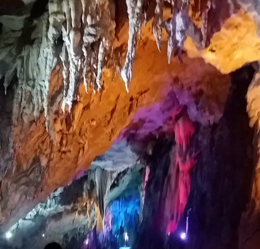 仙桥地下河-英德市必去景点