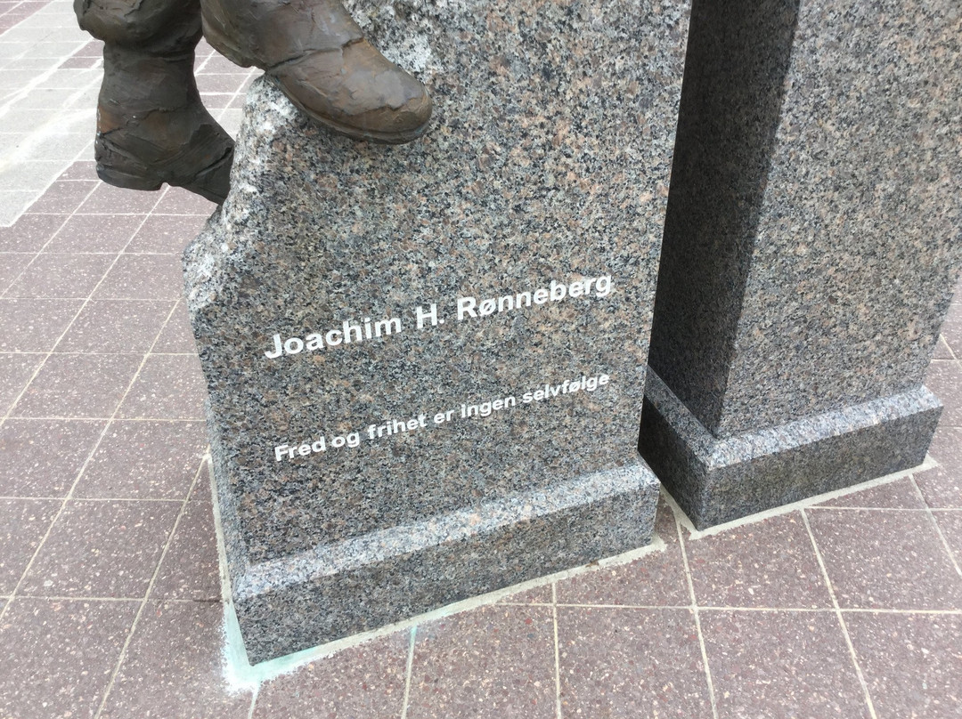 Statute of Joachim Ronneberg-奥勒松必去景点