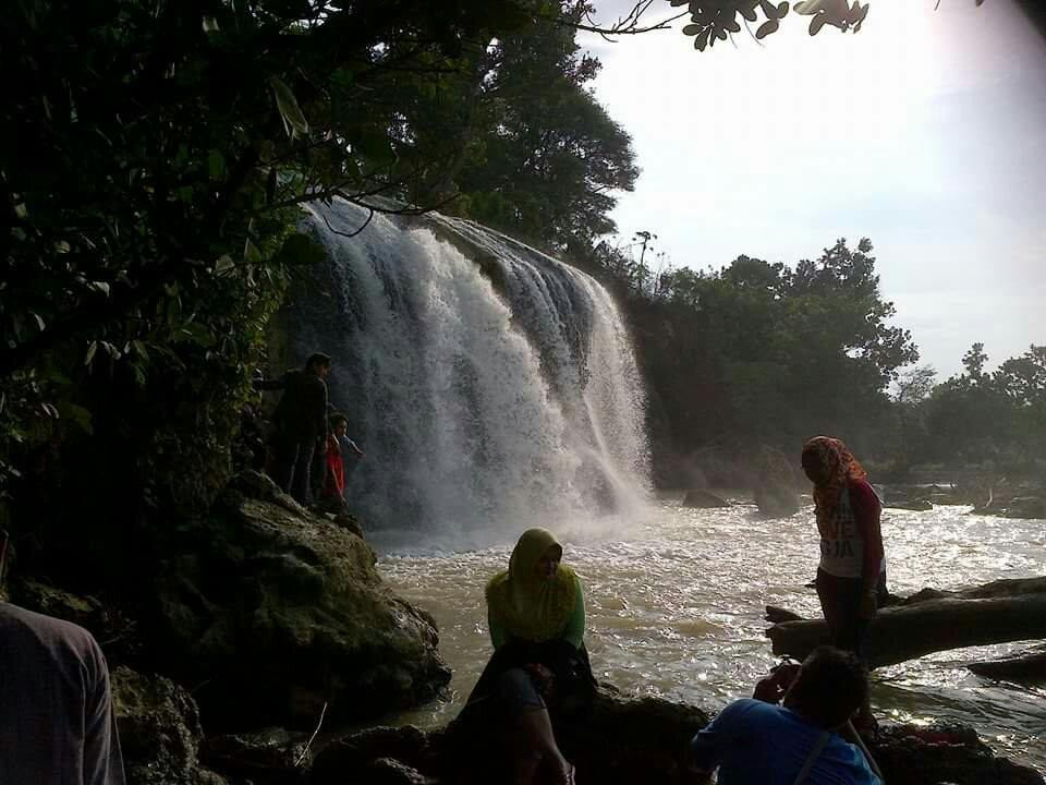 Toroan Waterfall-Sampang必去景点