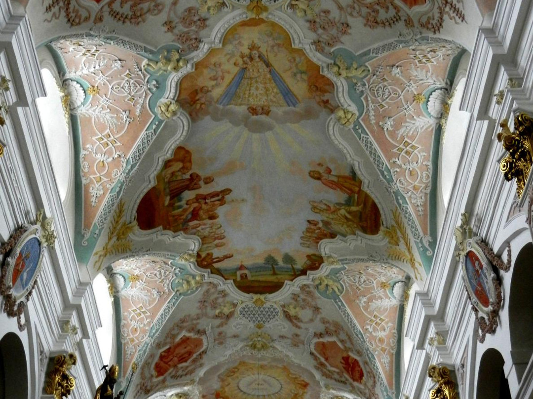 Wallfahrtskirche Weihenlinden-Bruckmuehl必去景点
