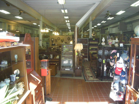 Bunker Hill Antiques Associates-Bunker Hill必去景点
