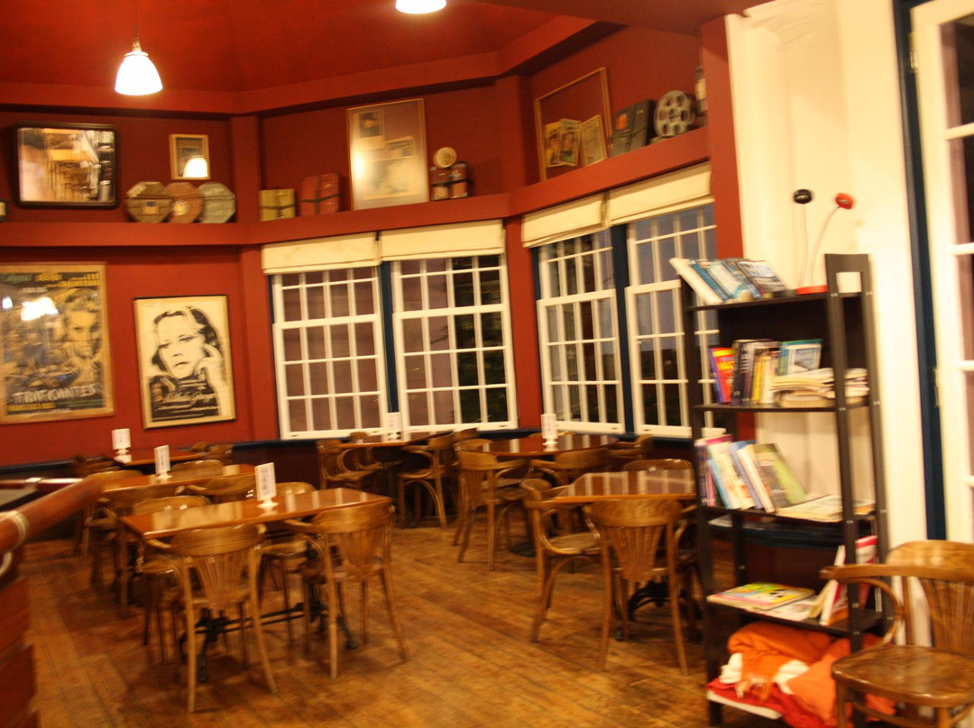 39 Degraus Cine-Gastro-Bar