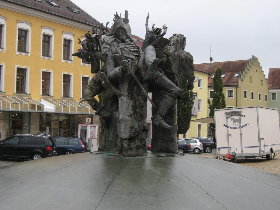 Marktplatzbrunnen-Cham必去景点