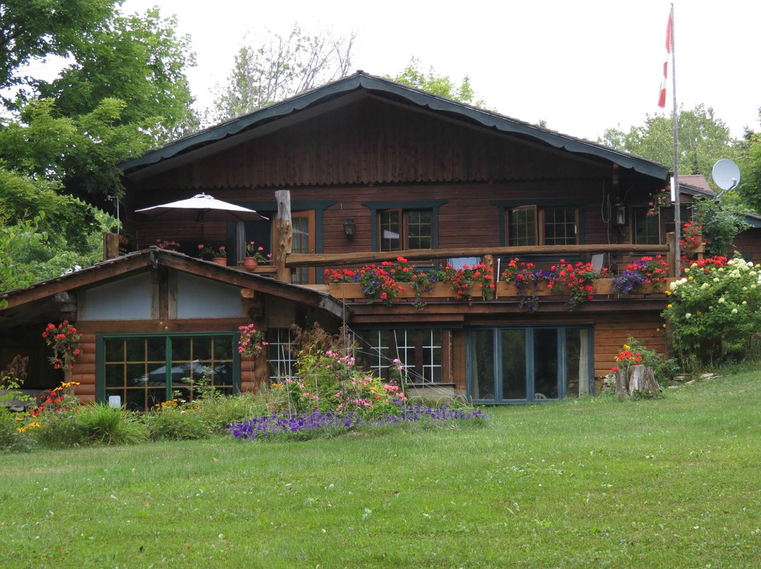 Cedarwood Lodge