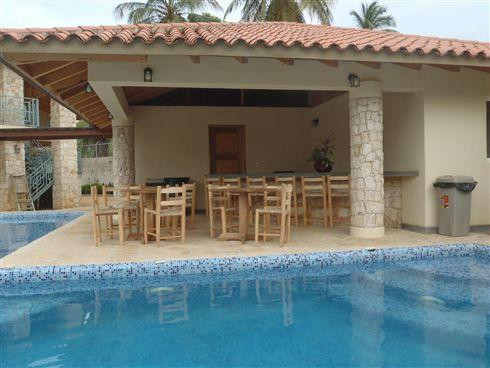 Cotoperi Hotel & Lounge主图