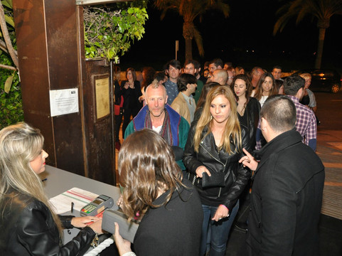 Menta Disco-阿尔库迪亚港必去景点