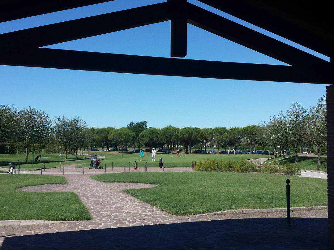 Golf Club Lignano-利尼亚诺萨比亚多罗必去景点