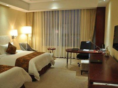 嘉臣国际大酒店主图