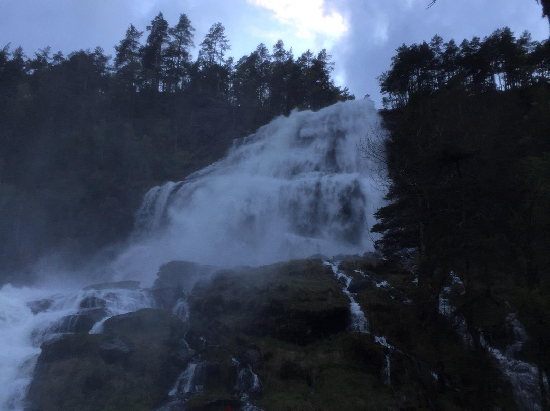 Svandalsfossen Falls景点图片