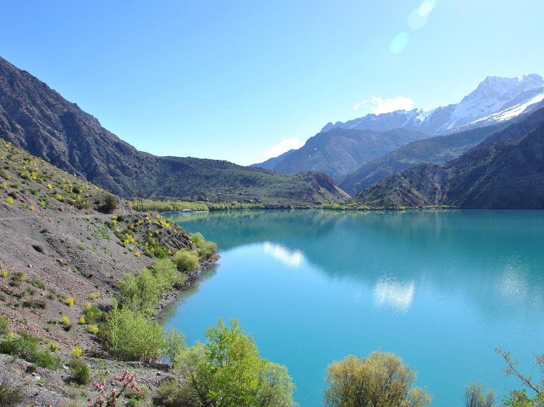 Iskanderkul Lake景点图片