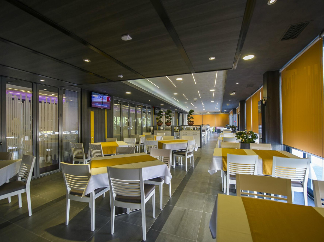 Hotel Comsar Rudo主图