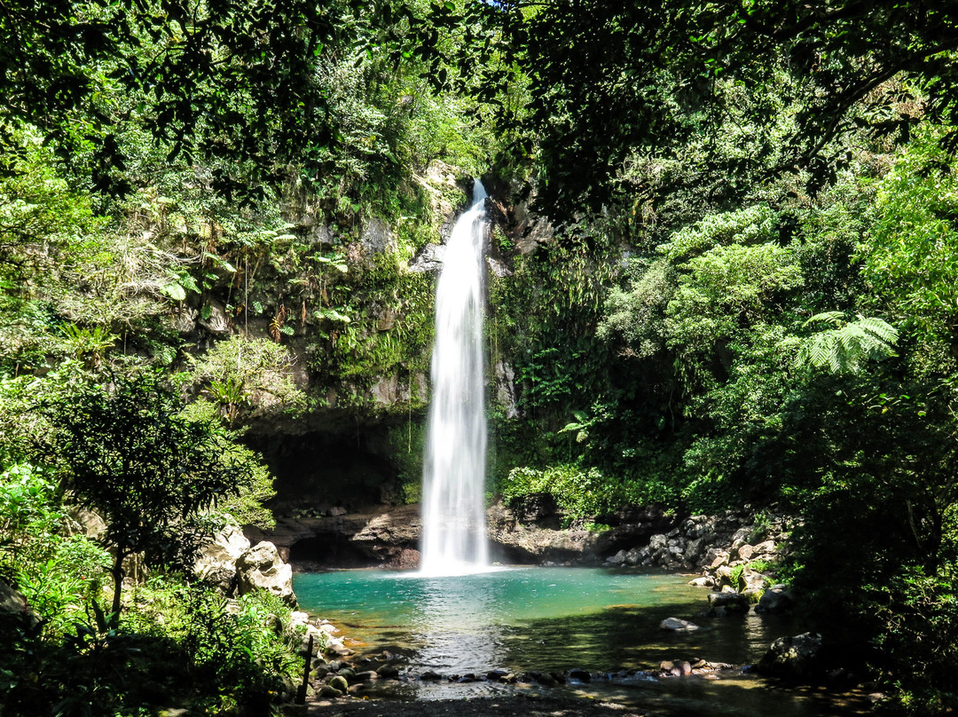 Tavoro Waterfalls景点图片