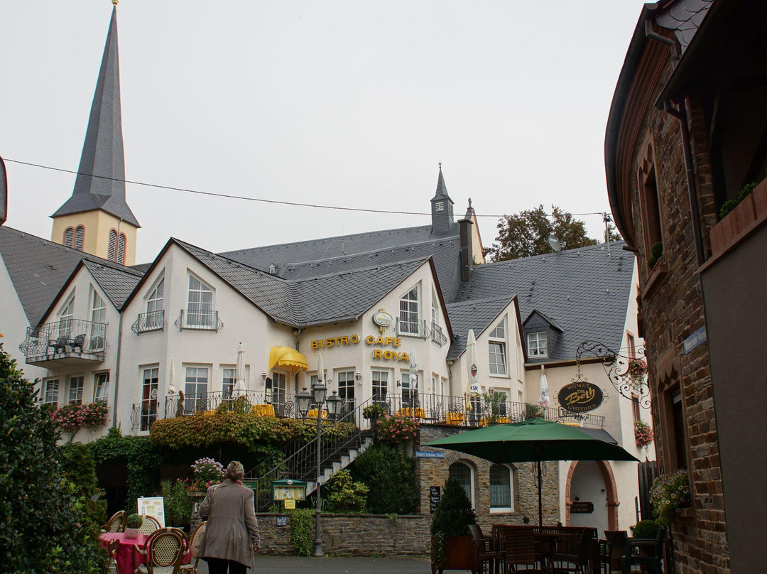 Kinheim餐馆和美食-Ratskeller