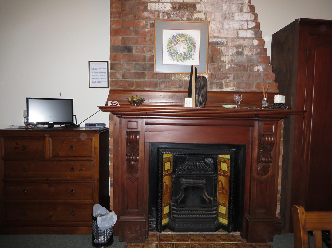 Hathaway House主图