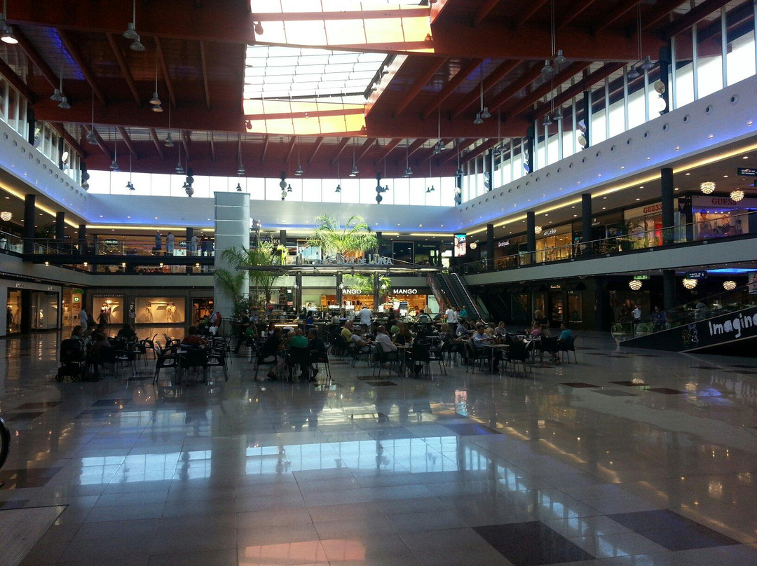 La Canada Shopping Centre景点图片